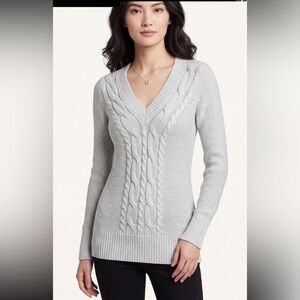 Old Navy Women's Medium Light Gray V-Neck Sweater Cable Knit Rabbit Hair Blend